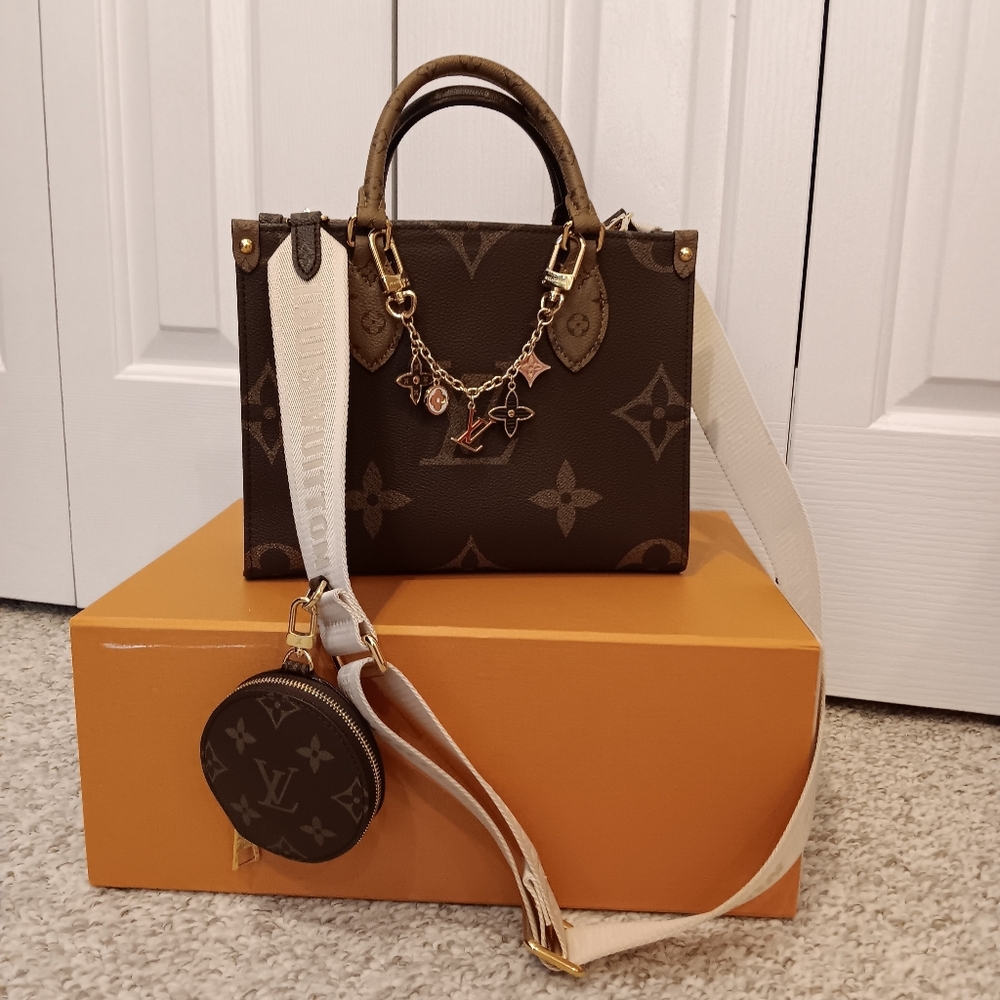 Traded 💕 Louis Vuitton OnTheGo Pm - Just Showing - Picture 4 of 7